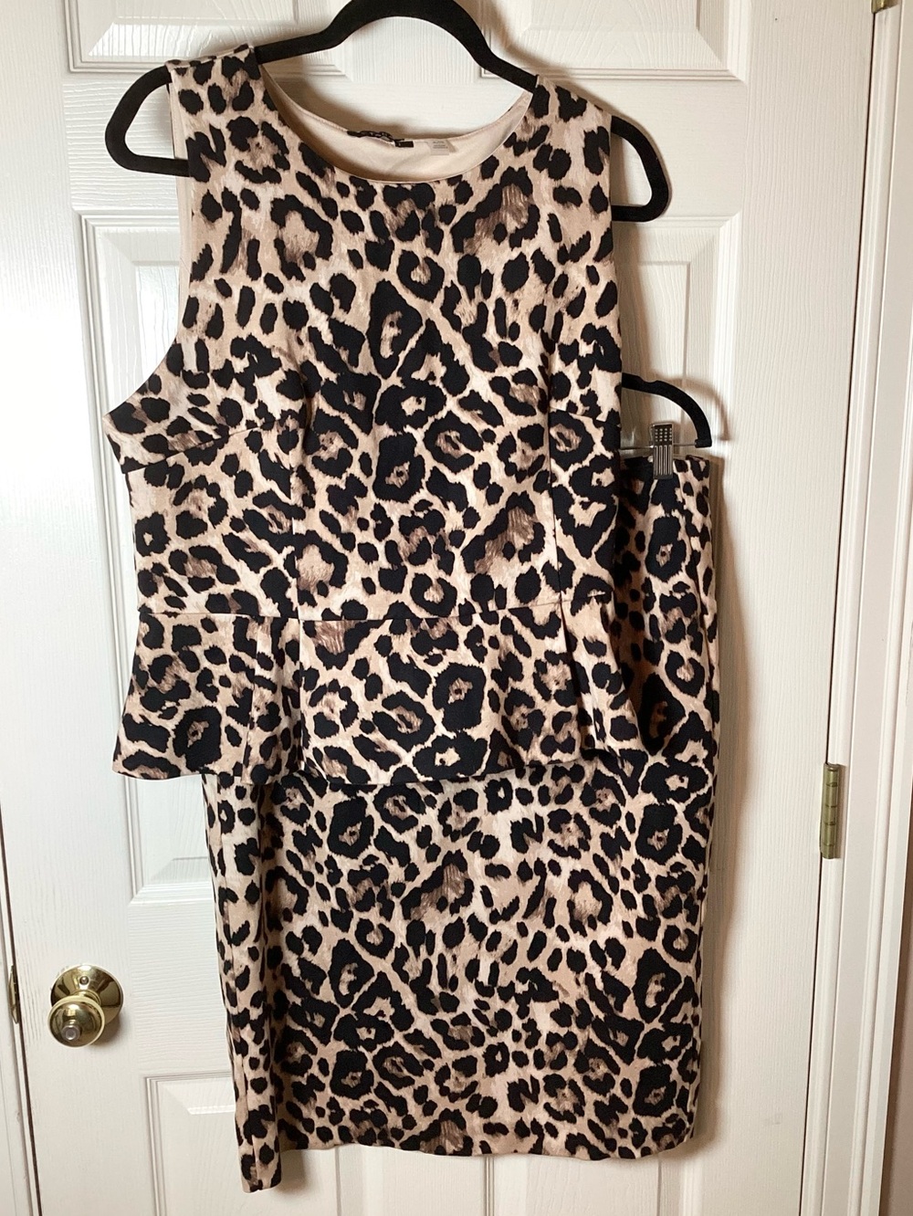 T Tahari Leopard Print Peplum Sleeveless Top & Skirt 2-Piece Set - Size XL